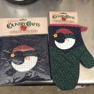 Christmas pot holder and oven lit moon Santa country style applique NWT